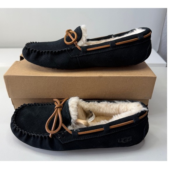 UGG Shoes - UGG Dakota Black Suede Moccasin Slippers Wool Lined 1107949 Womens 8 New